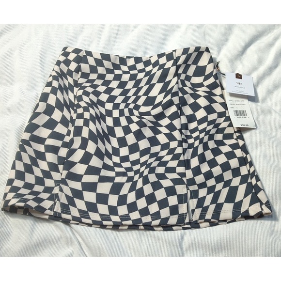 Originality by La La Land Creative Co. Other - Originality La La Land Warped Checkerboard Mini Skirt Black Ivory Kids Large NEW